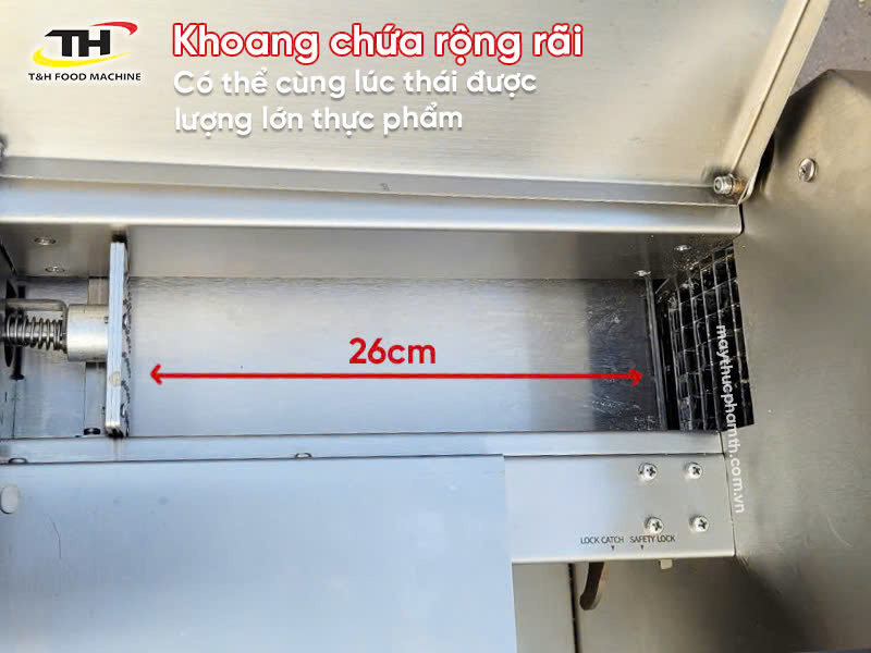 Khoang chứa máy thái rau củ YC-550